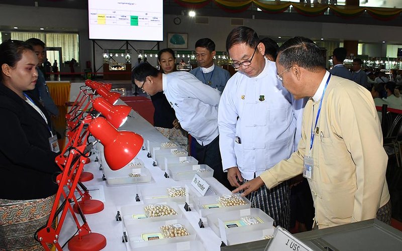 Experience the Riches of Fortune Gems 2 Slot Game in Myanmar Now.